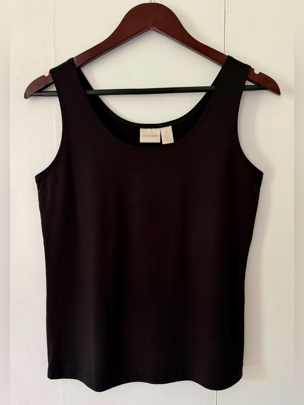 Chico’s Black Scoop Neck Sleeveless Tank Top Size 1 (Medium)